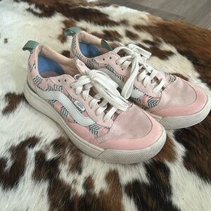 Vans Ultra range| size 8 | Pink & green
